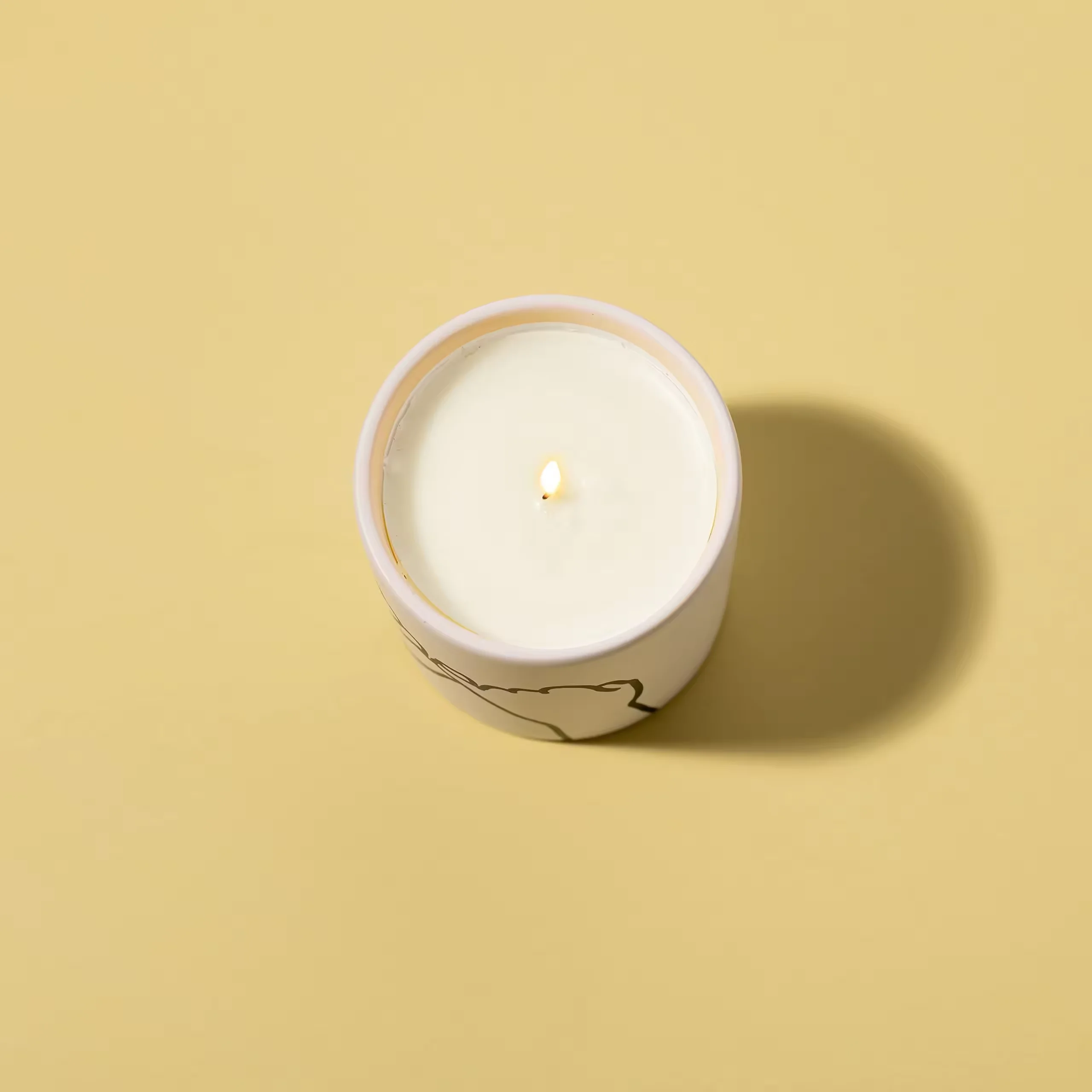 SuXiu OEM  modern decor and ambience enhanced by artistic sign language design Elegant handmade emoticon candles -