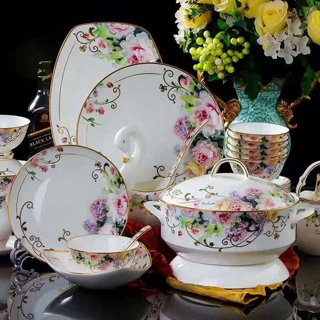 Wholesale Russian style round fancy rose bone china 27 pcs 50pcs dinnerware porcelain bowl plate spoon oval platter dinner set
