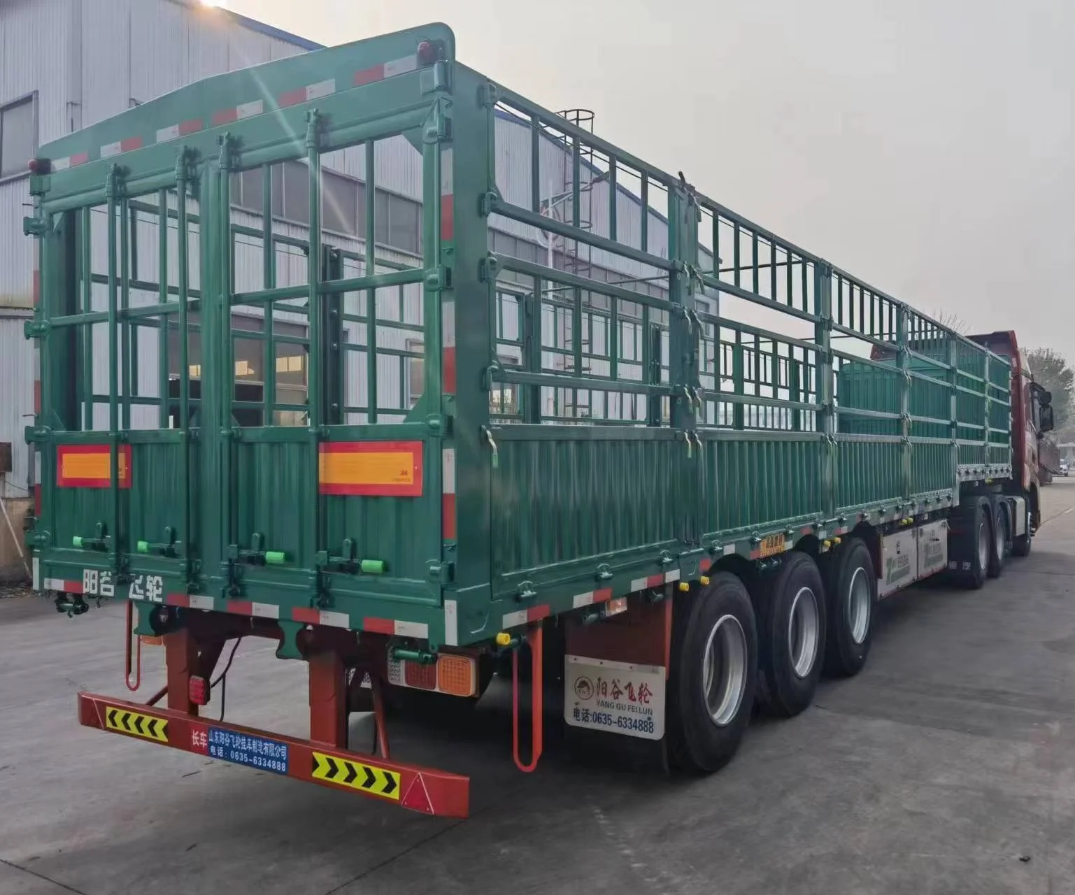 Low price sale: 3-axis 13 m long barn trailer, skeleton barn trailer, electrophoretic paint