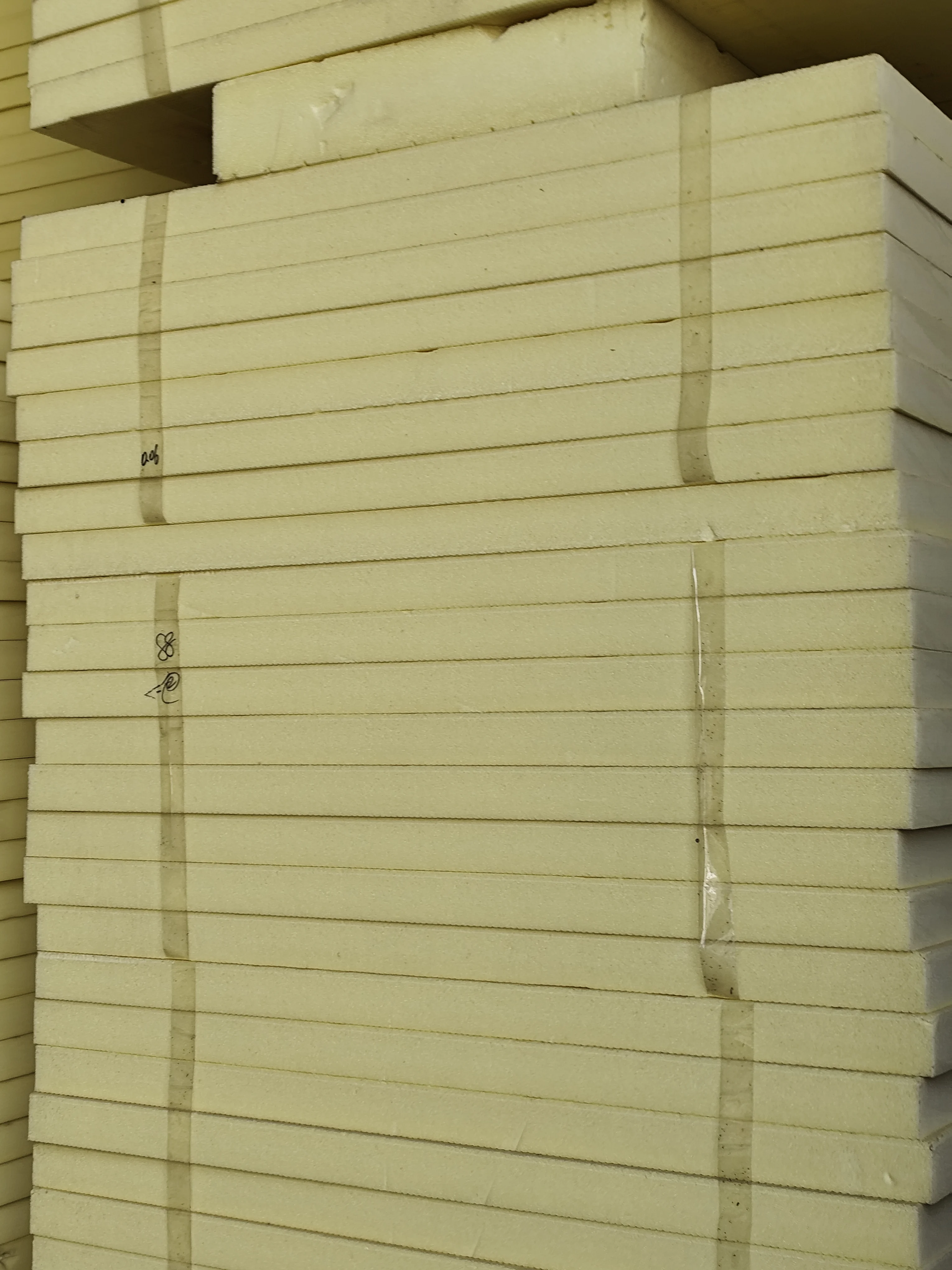 Factory Sale Heat Insulation Material High Transmittance No Fluorescent Agent styrofoam High Quality XPS Insulation Board