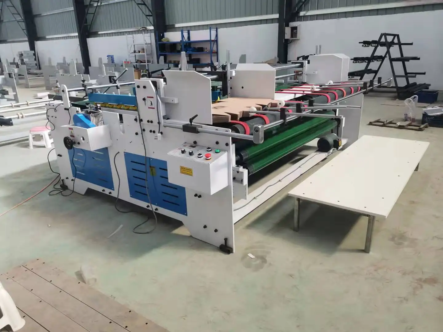 Manual corrugated box folding edge glue machine / carton gluing machine for sale