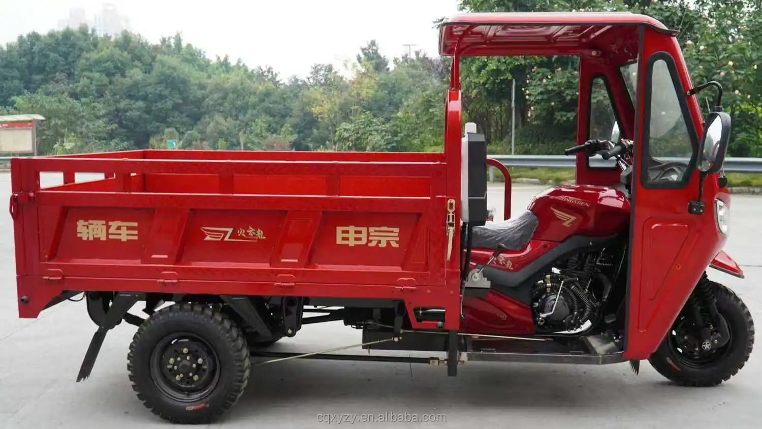 Двигатель с водяным охлаждением 250cc моторизованный трицикл сельскохозяйственный грузовой топливный мотоцикл