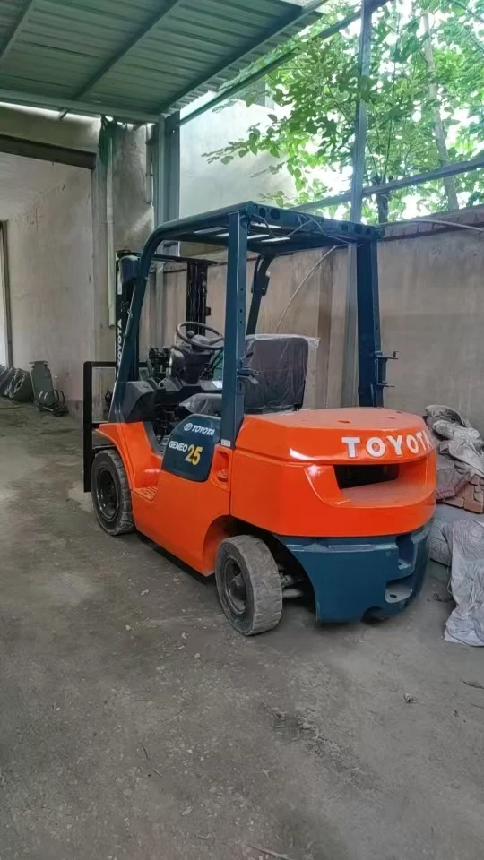 Высококачественный мини-дизельный вилочный погрузчик Toyota FD25(T) грузоподъемностью 2 5 тонн использованное состояние ручной трансмиссионный насос для двигателя распродажа