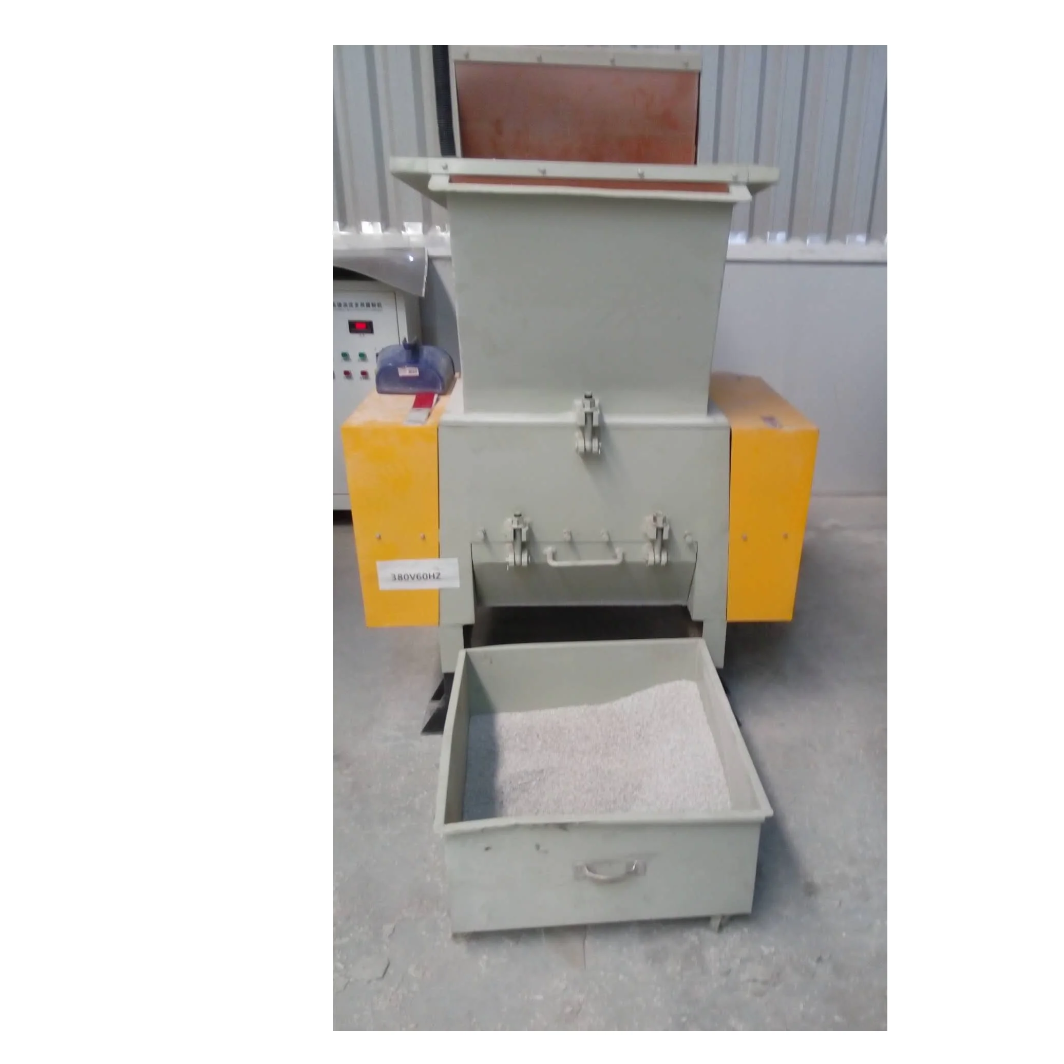 wood plastic crusher/Crushing machine for waste plastic WPC waste