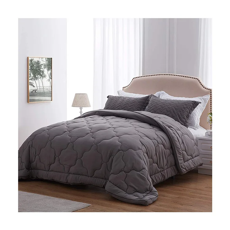 Grey 100% polyester comforter sets luxury 3 pieces quilt bedding set with corner tabs quilt