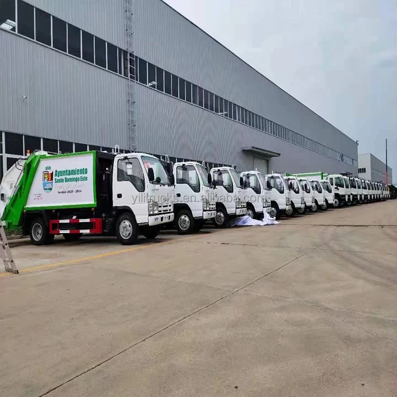 garbage truck (1).jpg