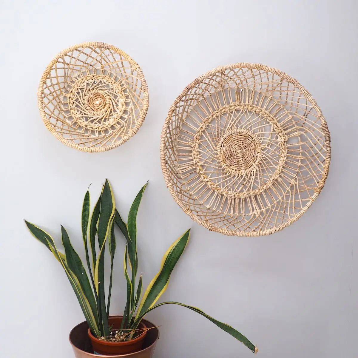 Direct selling wholesale modern home wall decorations high quality handmade rattan wall hangings simple design modern decoration