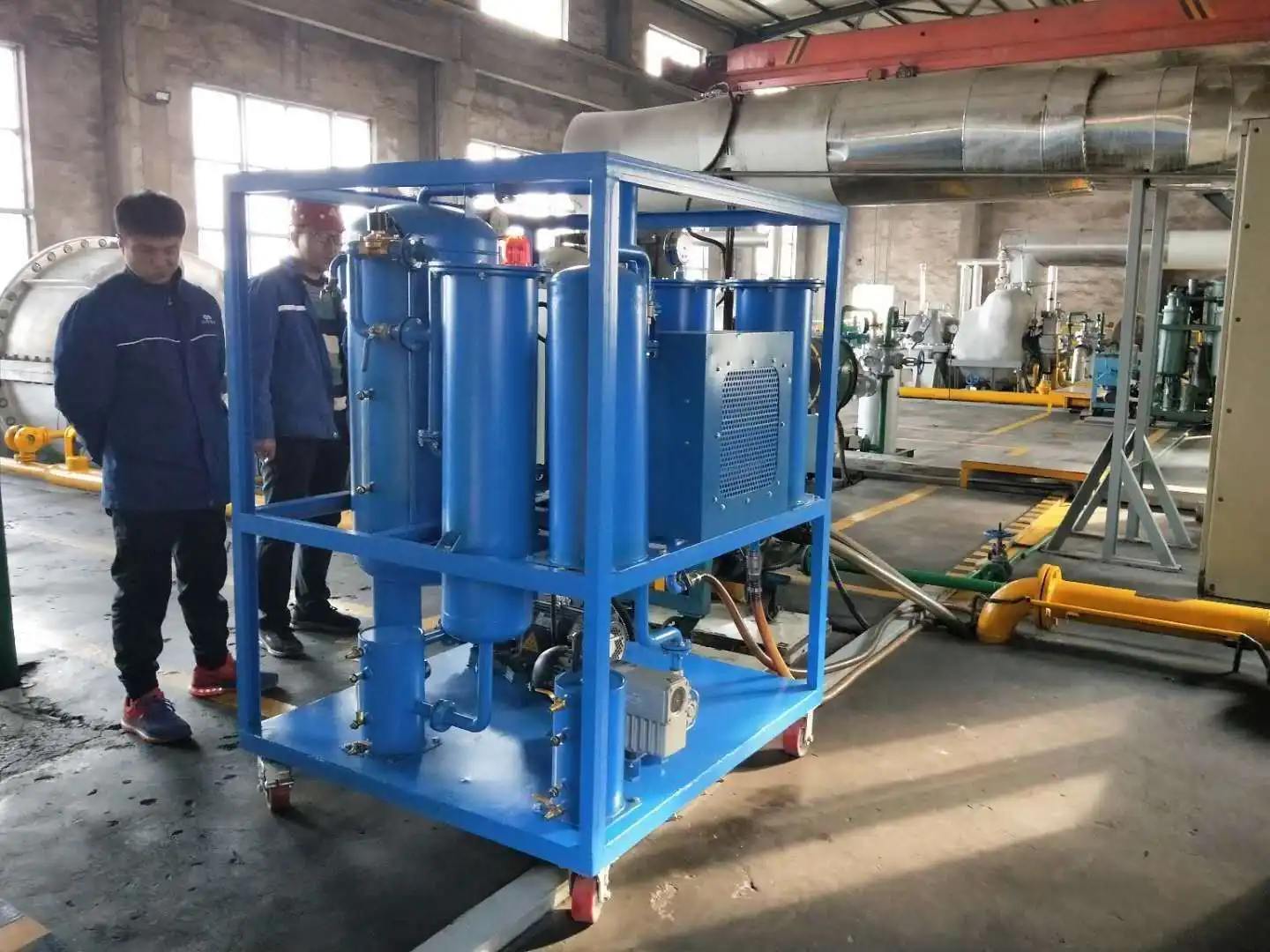 Chemical industry waste oil recovery and purification filter