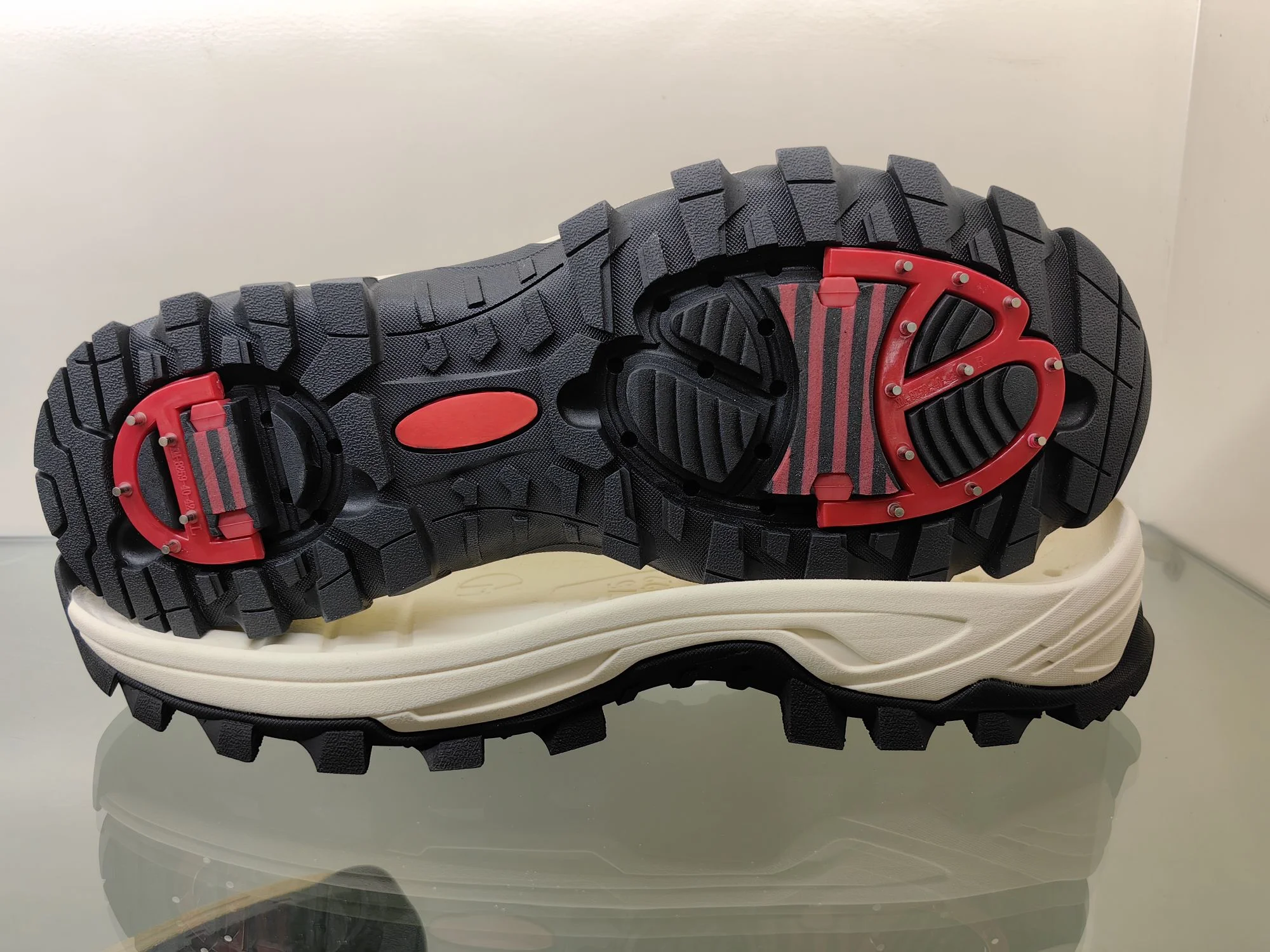 New technology outdoor ice non-slip sole TPU steel nails + rubber +EVA combination outsole wholesale