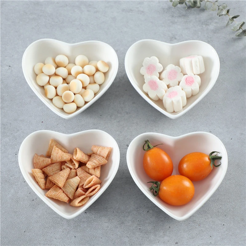 Customized decorative heart shape white popcorn custom  ceramic dessert snack serving bowls