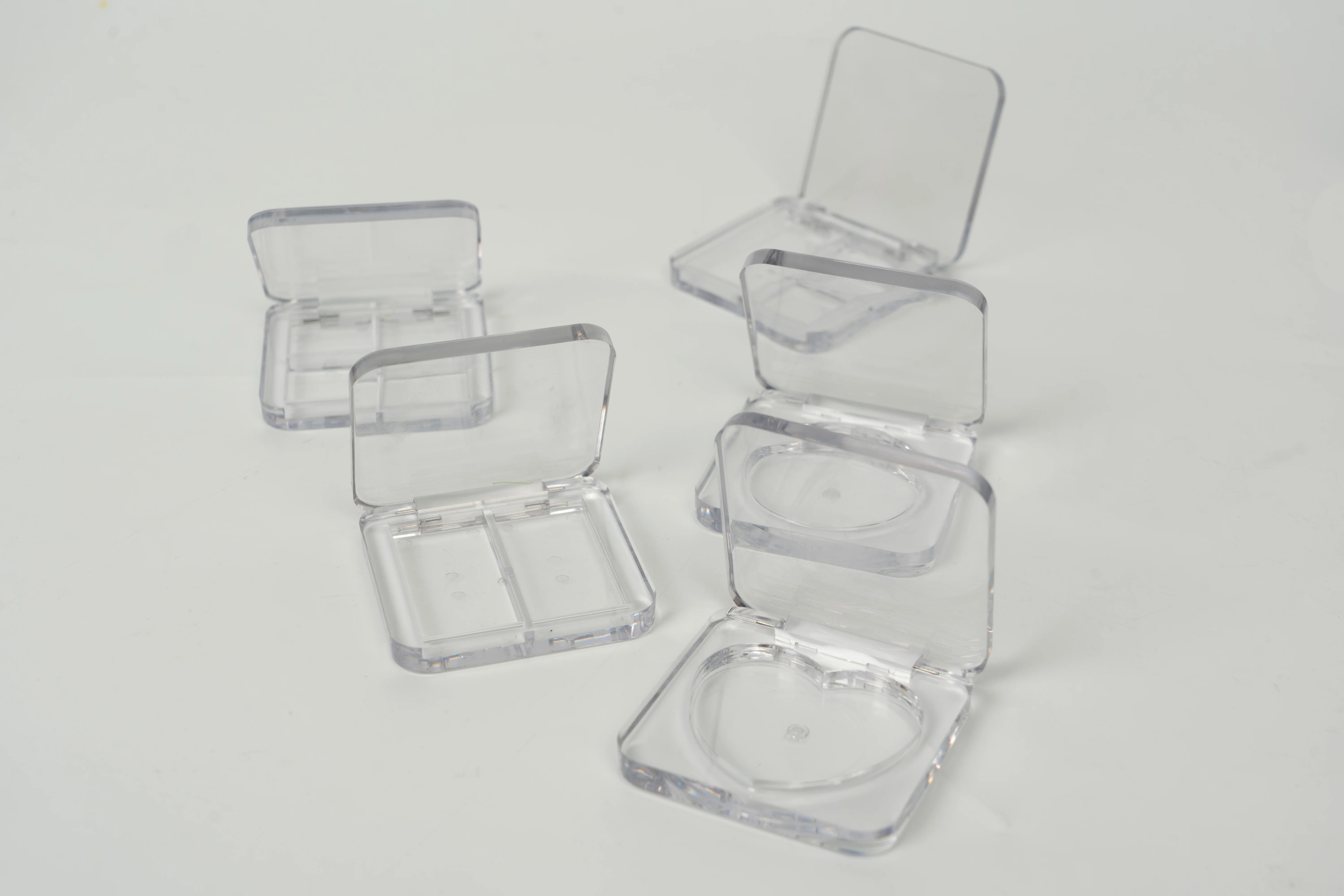 Square Shape New Design Empty Plastic Cosmetic Box for Eye Shadow Blush Handmade with Embossing Printing