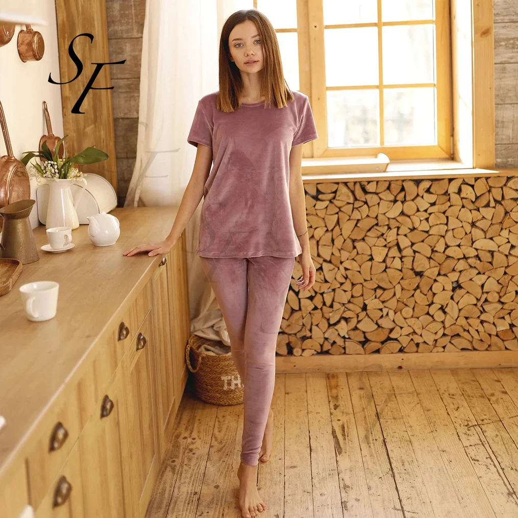 Custom Soft warm homewear Valentines Plush velvetLeggings and t-shirt velour pajamas for women