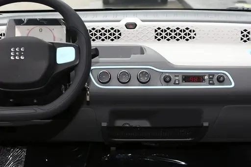 2022 Fashion Wholesale high quality new energy 4 seater mini electric car Cute one for girls FENGGUANG MINI EV 301KM  in Stock