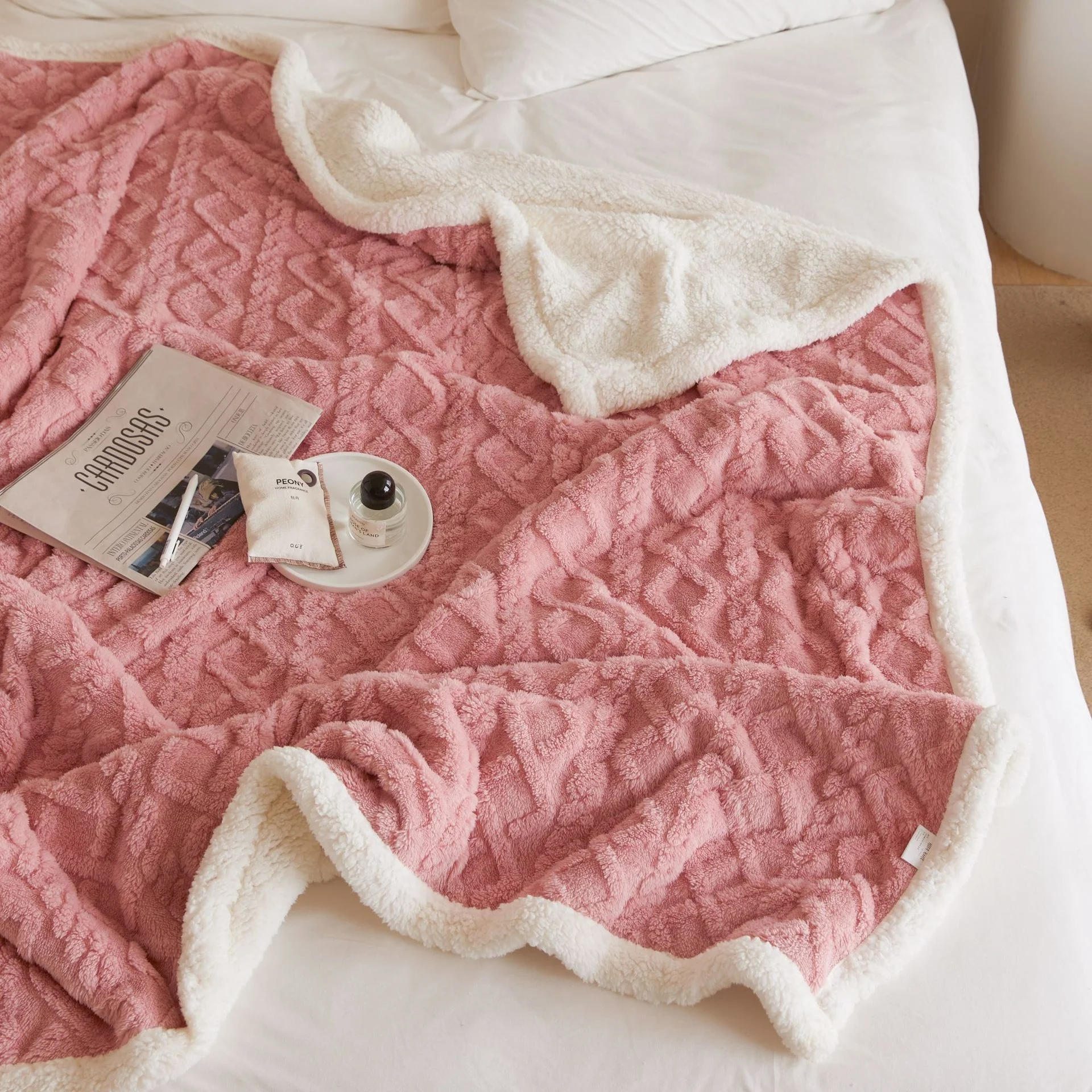 Best Selling Winter Thickened Jacquard Blanket  Cut Wool Blanket And Lamb Wool Double-Layer Blanket