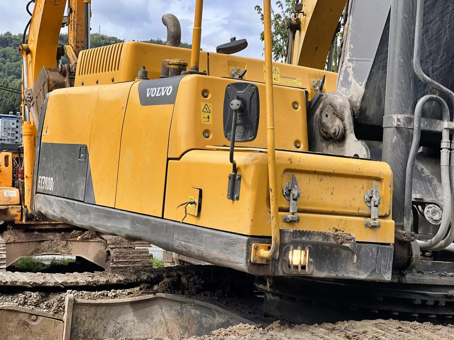 Volvo Ec300dl Less Used Hour Low Price Original Used Excavator Excavator Volvo Ec480 Ec140 Ec210 220 Ec290 300 240