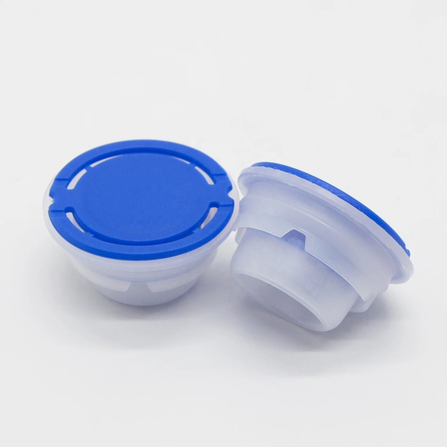 Wholesale 32mm food grade plastic screw spout cap olive oil plastic pourer metal tin oil caps
