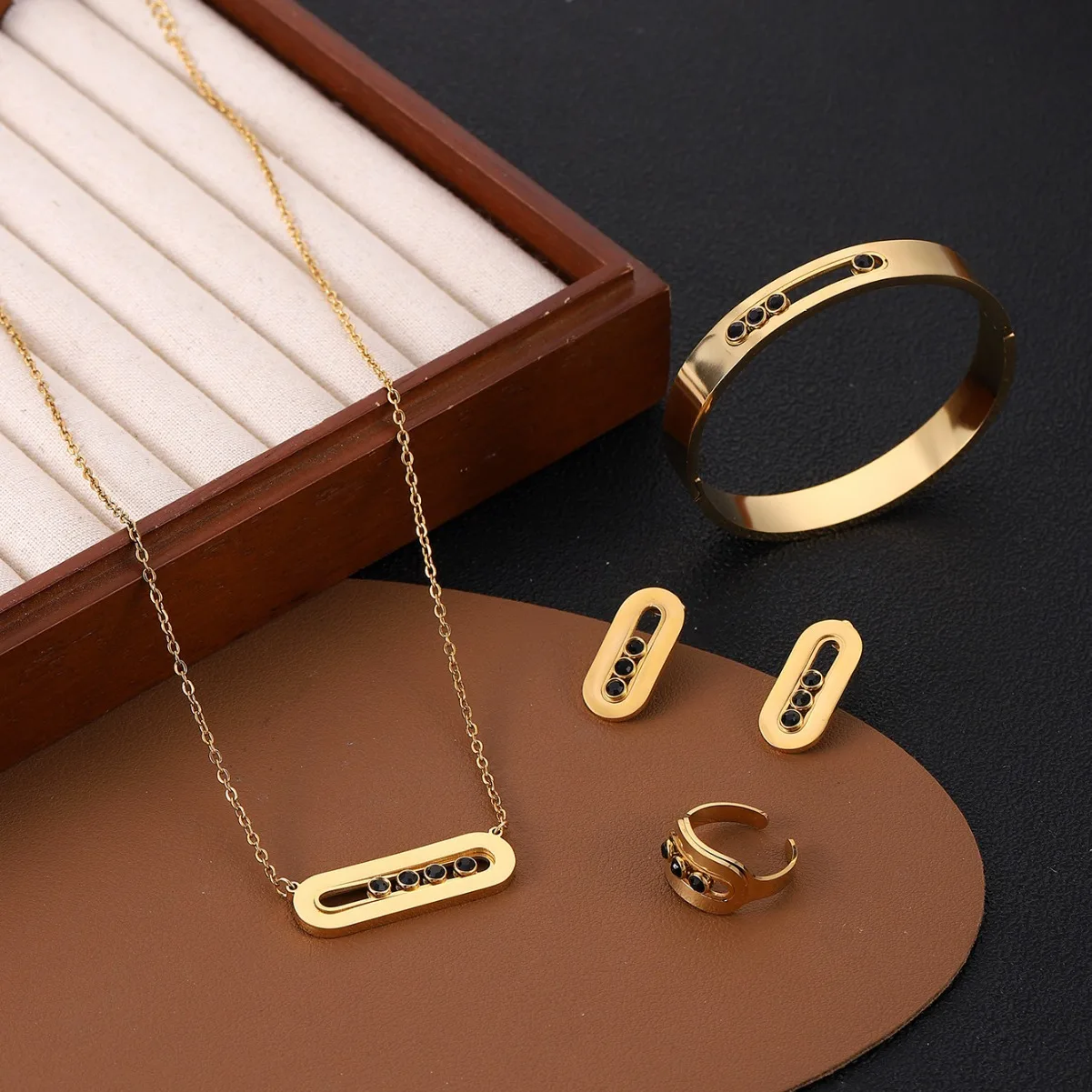 Fashion 4pcs Stainless Steel Zirconia Jewelry Set 18k Gold Plated Necklace Earrings Bangle Non Tarnish Set Women