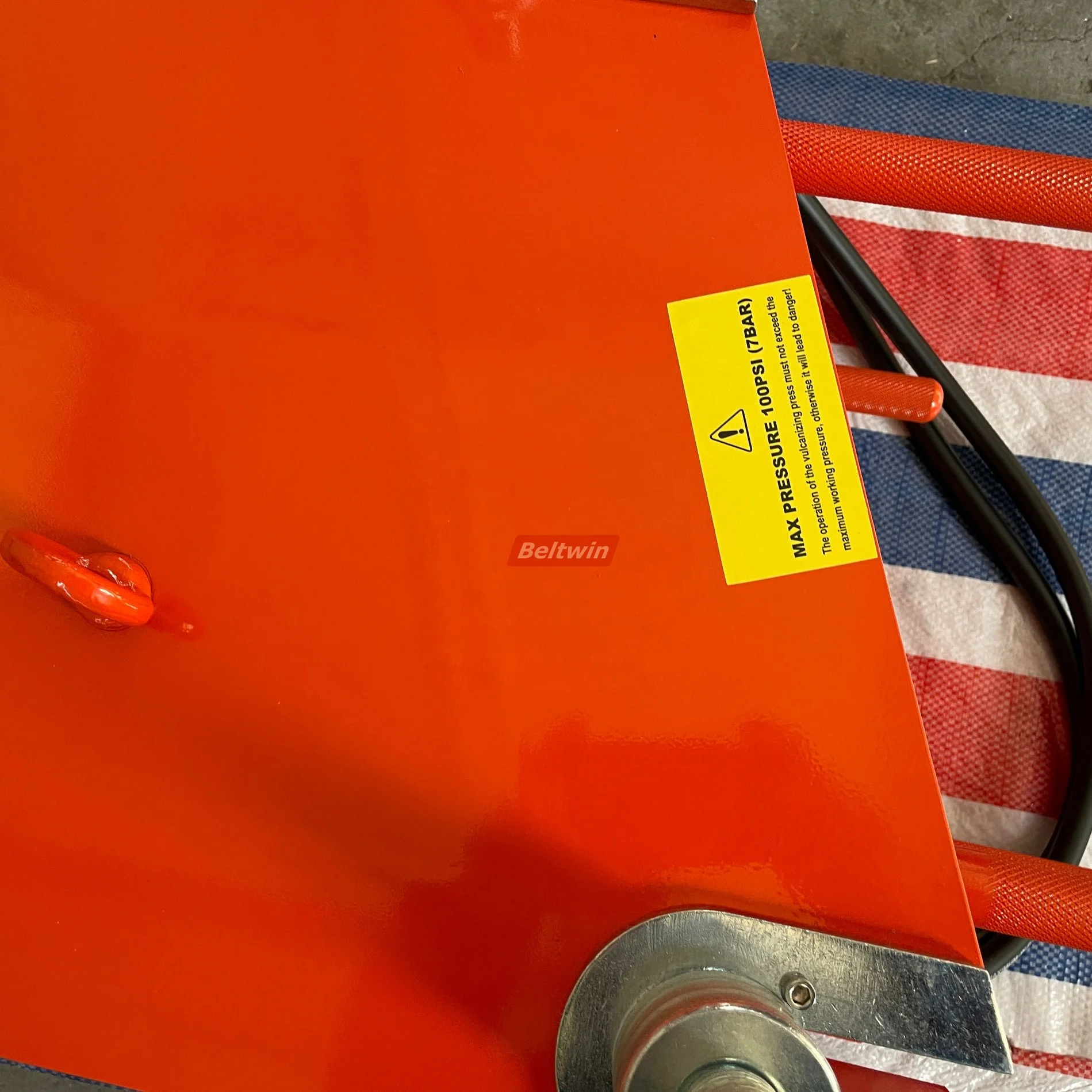 Beltwin Heavy Duty Frame Style DSLQ-F Belt Vulcanizer With Rapid Cooling System For Rubber Conveyor Belt