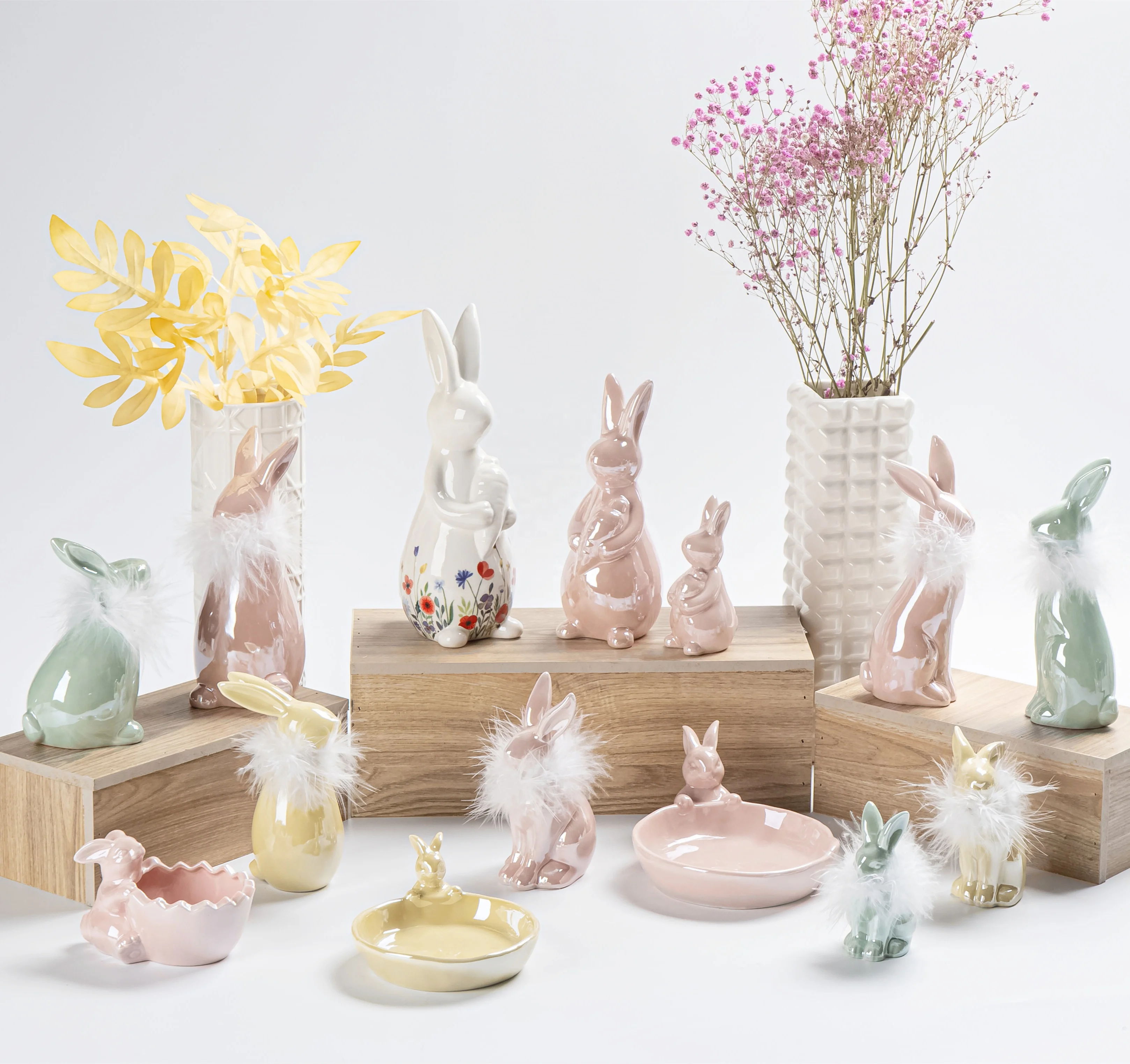 Popular Wholesale Cute Attractive Porcelain Easter Rabbit Figurine With Cotton For Sale