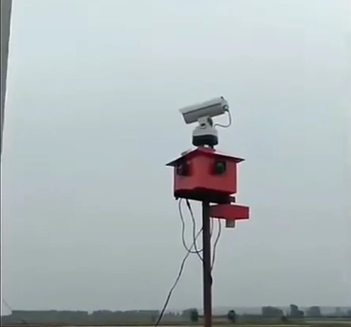 4-in-1 Long Range Laser Acoustic Hailing Bird Repeller for Agriculture, Aquaculture and Power Plants