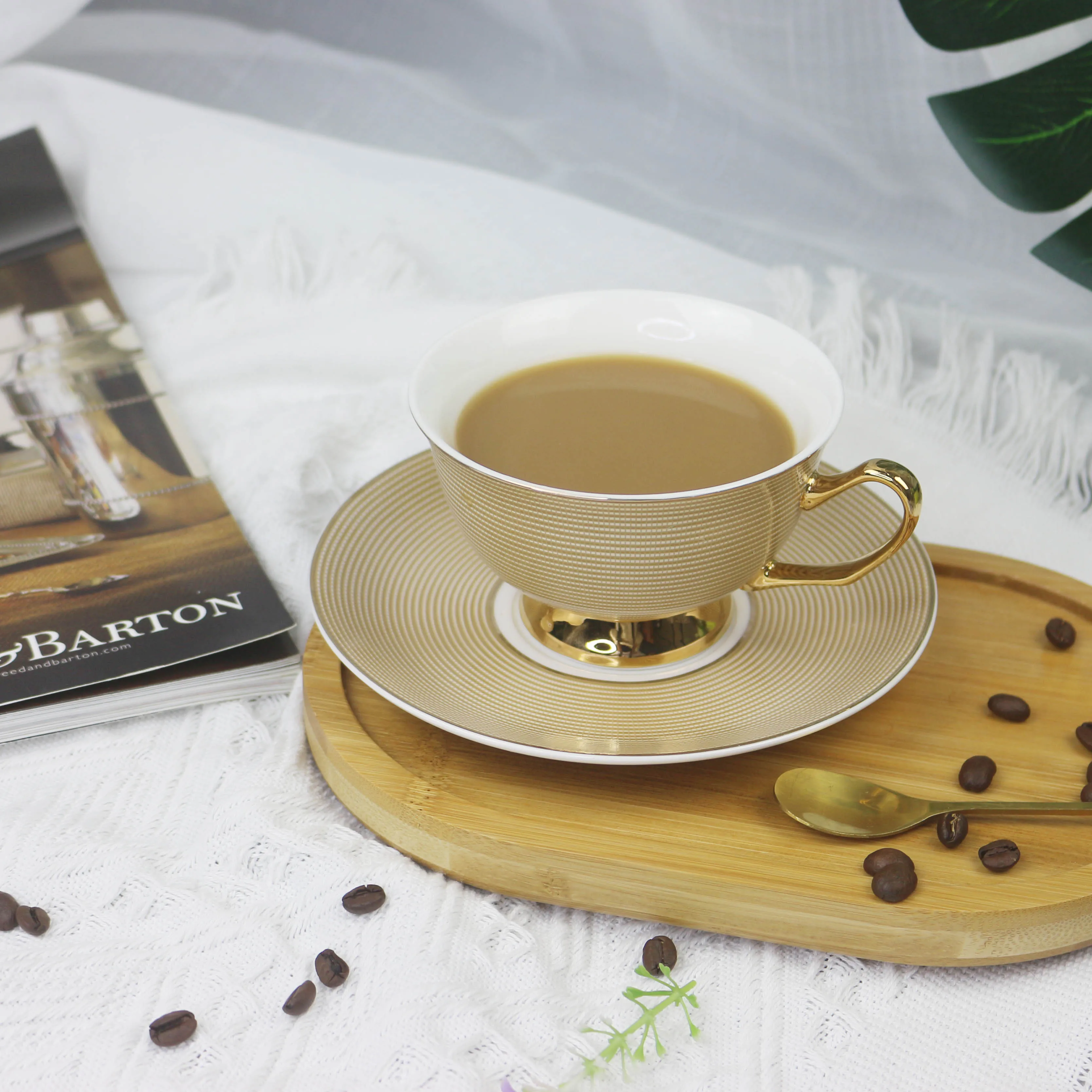 Chaozhou factory Elegant  English afternoon tea cup and saucer coffee  porcelain gold handle cup & saucer