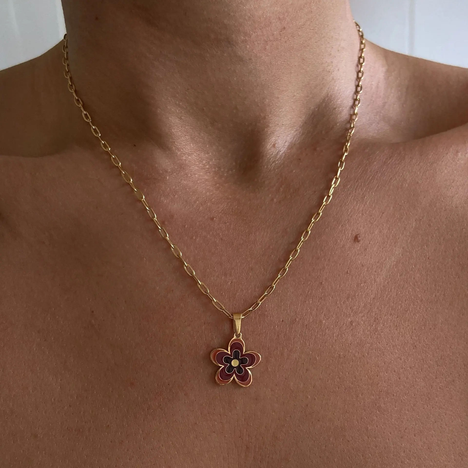 NUORO Multi Layer Floral Clavicle Chain Necklace 18K Gold Paper Clip Link Chain Titanium Steel Drop Oil Flower Pendant Necklace