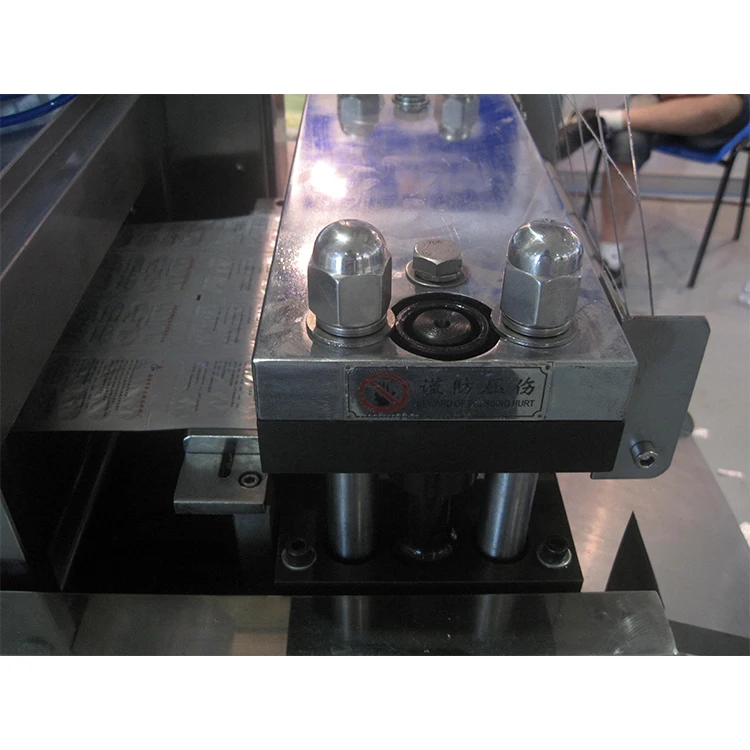 High Safety Level Automatic Capsule Blister Pack Packaging Machine