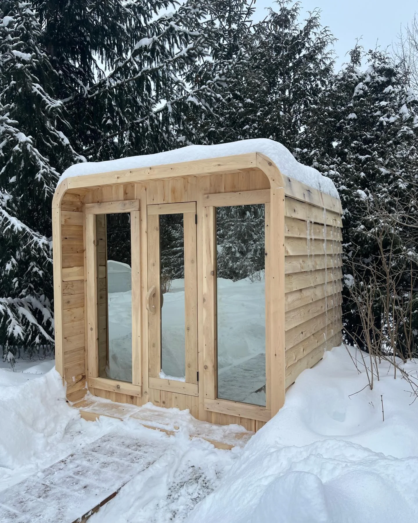 Modern Design Wood Fired Sauna Canadian Red Cedar Square Cube Outdoor Infrared sauna Hemlock Solid Wood Dry Steam Function