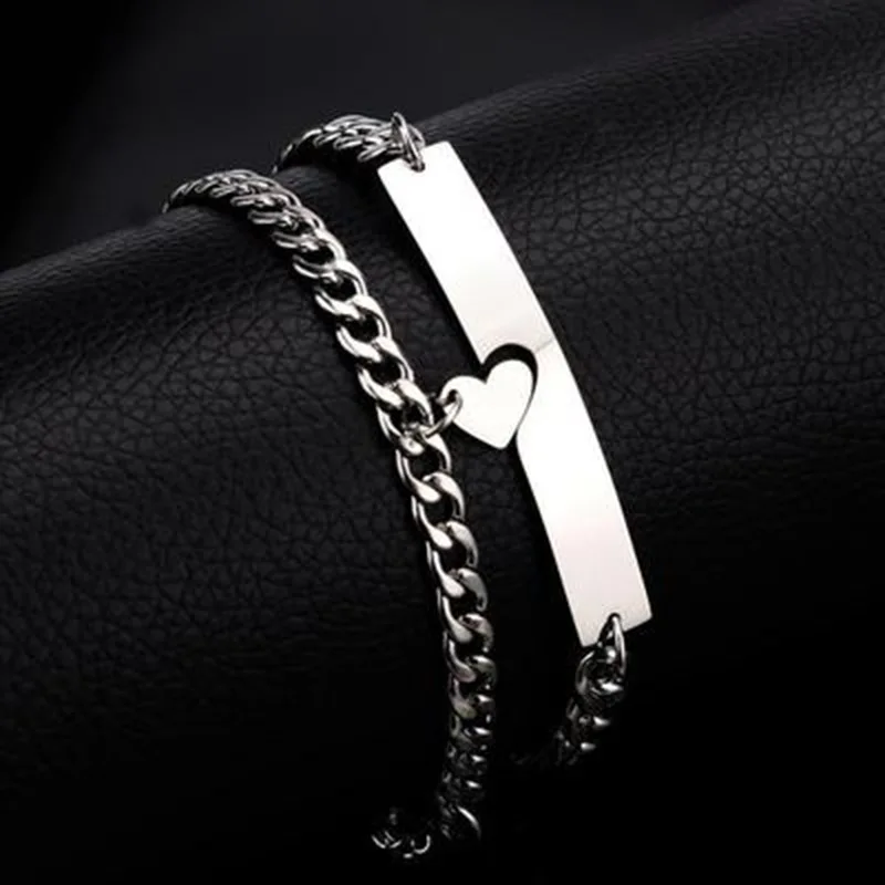 Stainless steel couple bracelet European and American creative heart-to-heart magnet couple bracelet