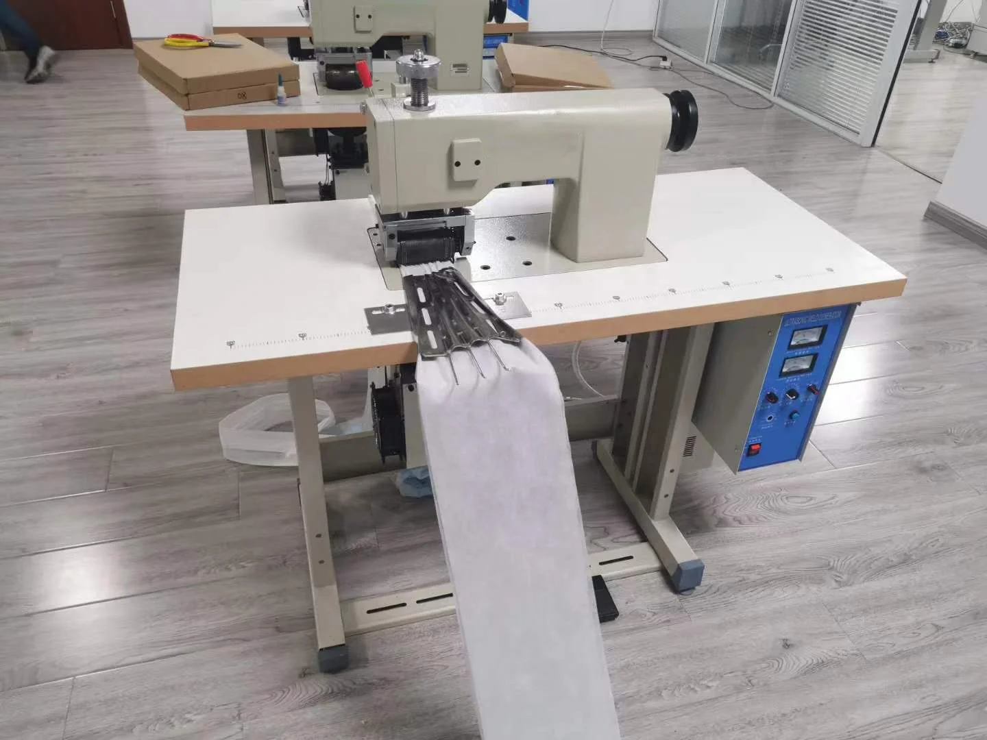 QK-60S Ultrasonic lace sealing sewing machine