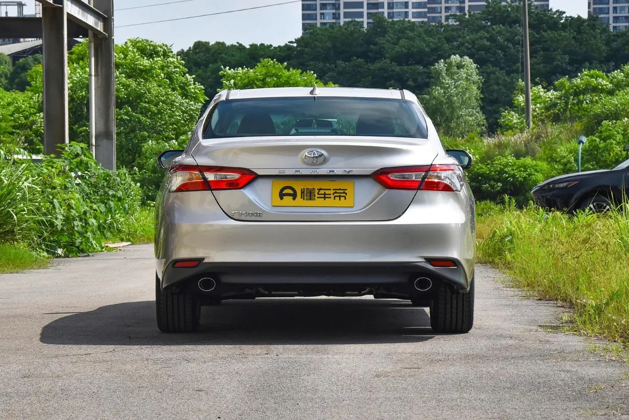 Лидер продаж автомобиль для взрослых Gac Toyota Camry сделано в Китае 2 0 л 5 гибридный