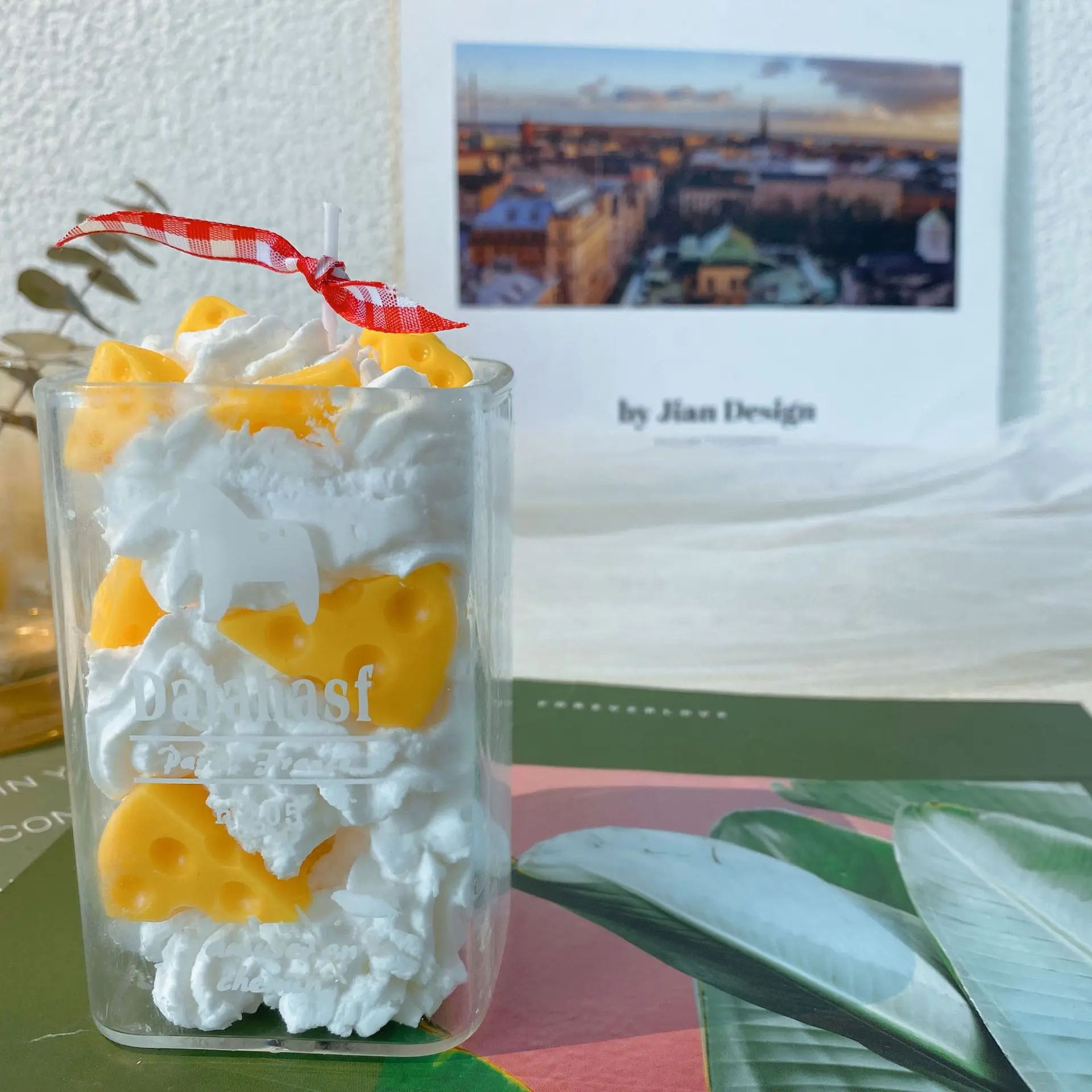 Girl friend gift small cheese cream sake in room decoration scented candle