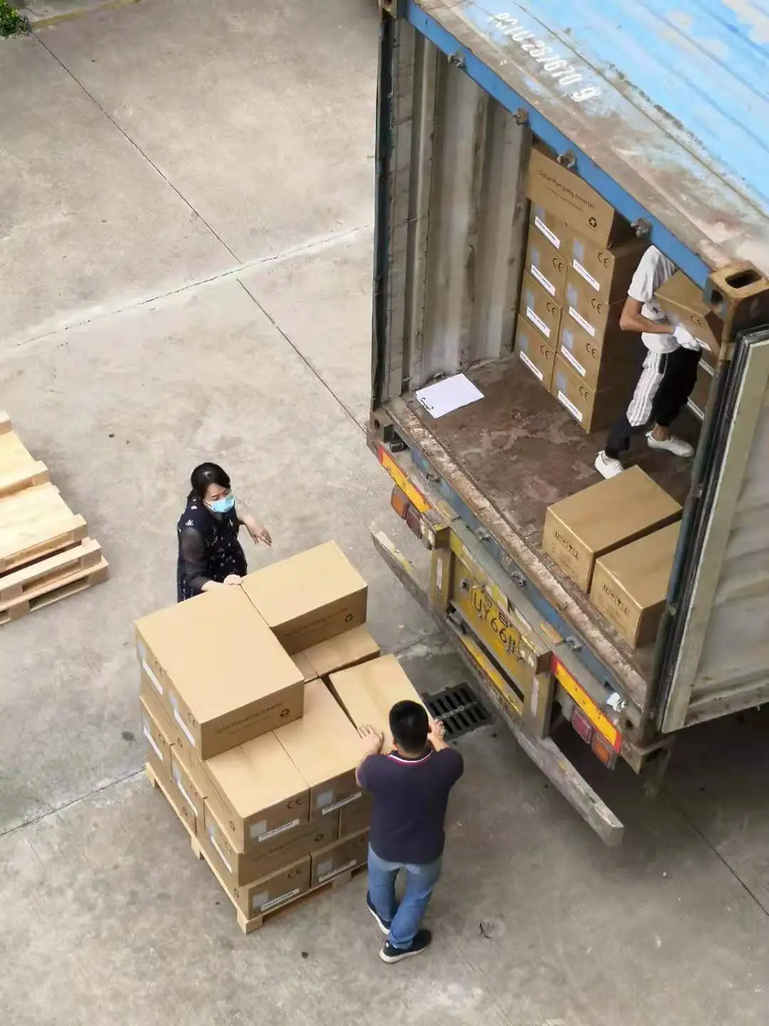 AC Output short circuit 11kw  15HP solar irrigation hybrid  submersible pump inverter