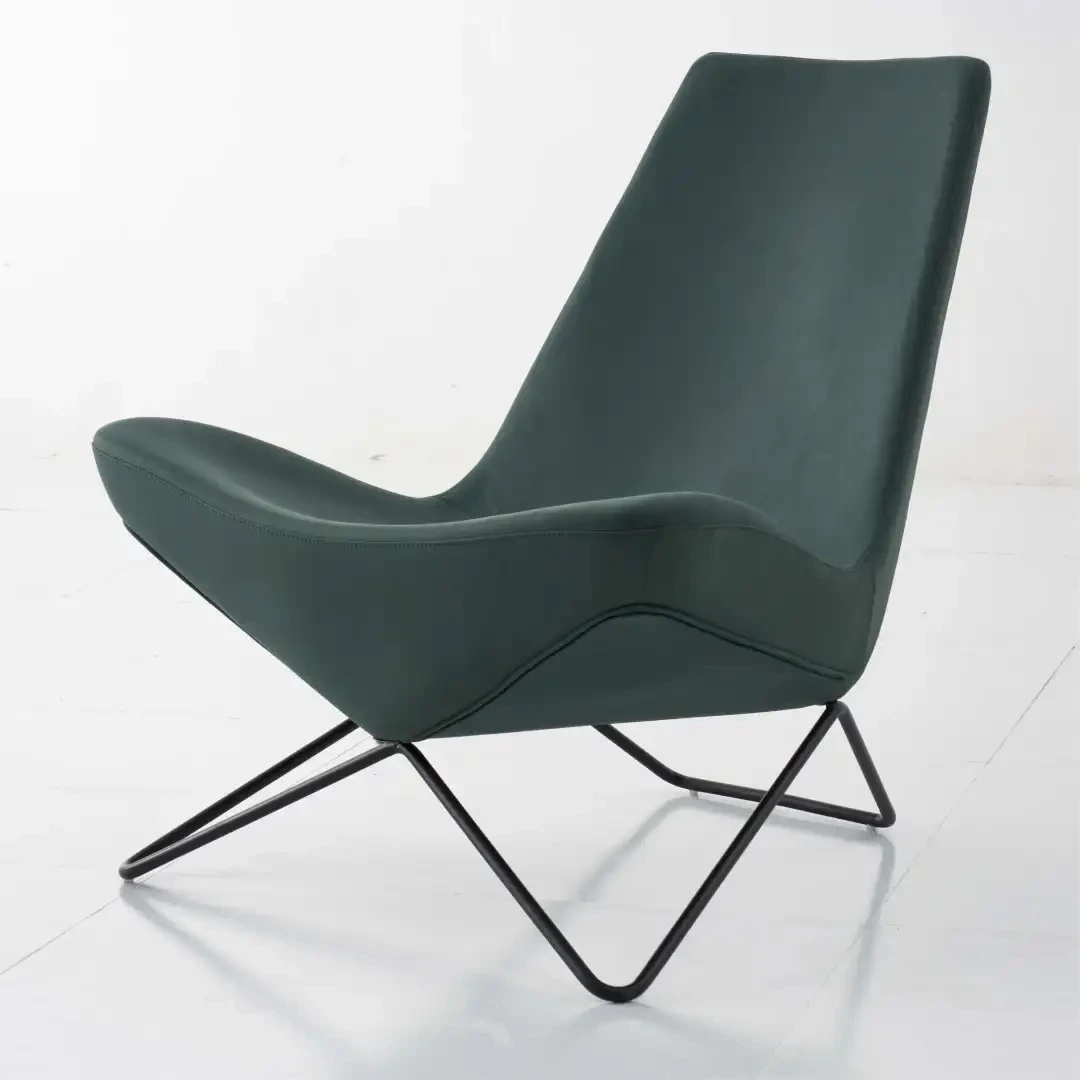 Unique Design Stain Resistant Fabric PU Foam Carbon Steel Leg Living Room Lounge Chair