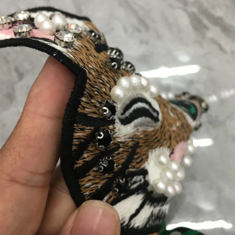 Custom Appliques Patch cat bow sew on beaded embroidery thread patch designer Hotfix Patches