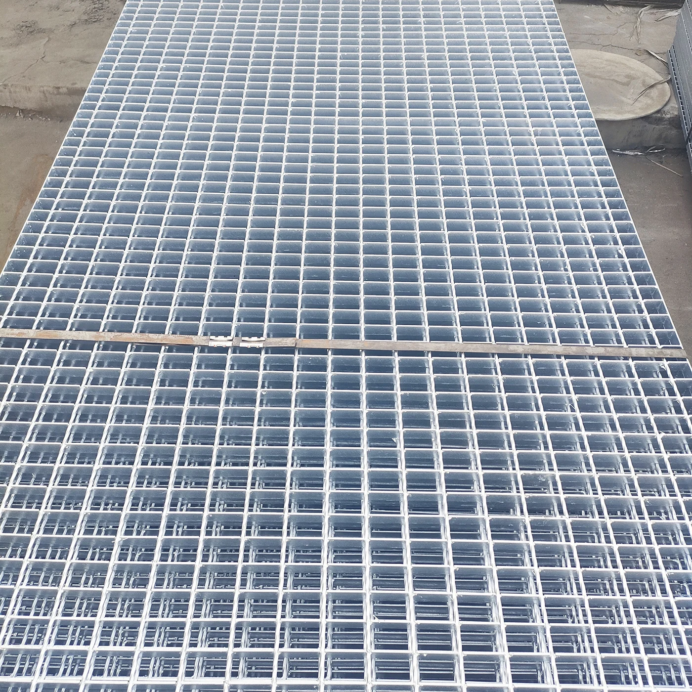 China Factory Supply Hot Dipped Galvanized Steel Grating Hdg Steel Bar Grating Stainless Gi Steel Grating Platform Floor
