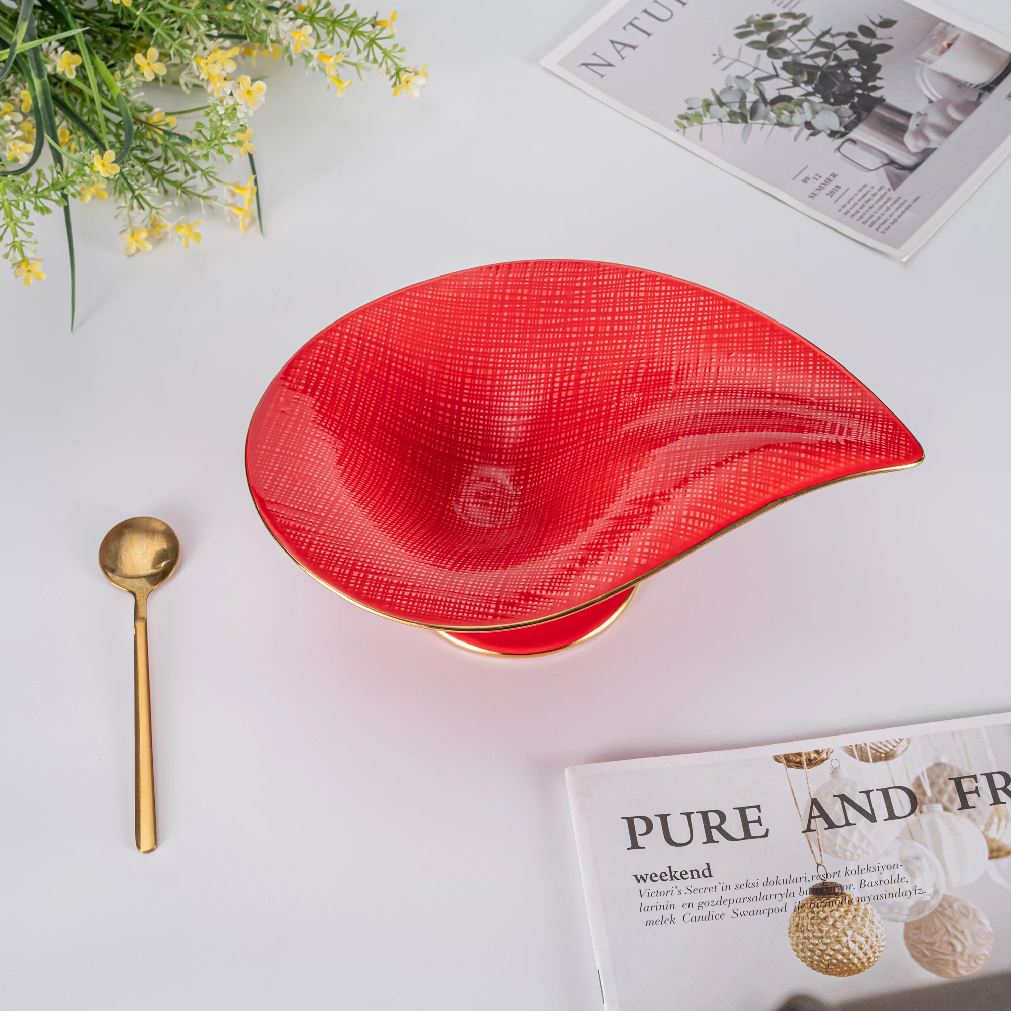 PITO Modern Luxury Ceramic Ice-cream Bowls Tableware Luxury Dessert Bowl Decoration Ice-Cream Cups