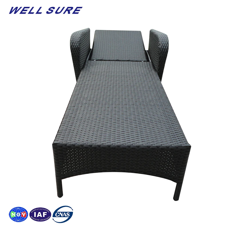 Modern Garden Outdoor Furniture Beach Chair Rattan Sun Lounger Adjustable Sun Bed Lounger For Beach Or Hotel