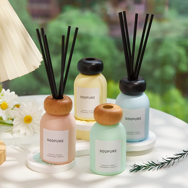Custom logo 120ml Pink light blue  aroma Glass Bottle Aromatherapy Empty reed Diffuser Bottles With wooden Caps and custom box