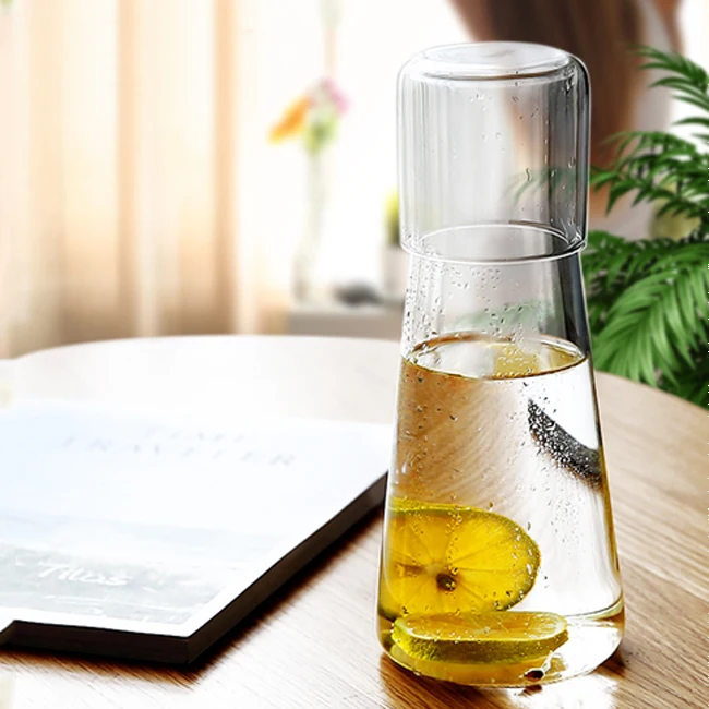 Pyrex glass water carafe