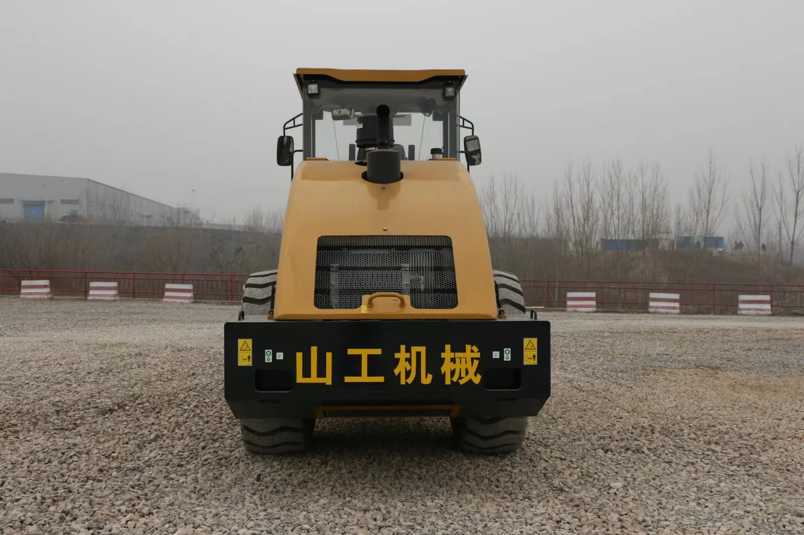 China high quality SEM 520 20T soil road roller for price