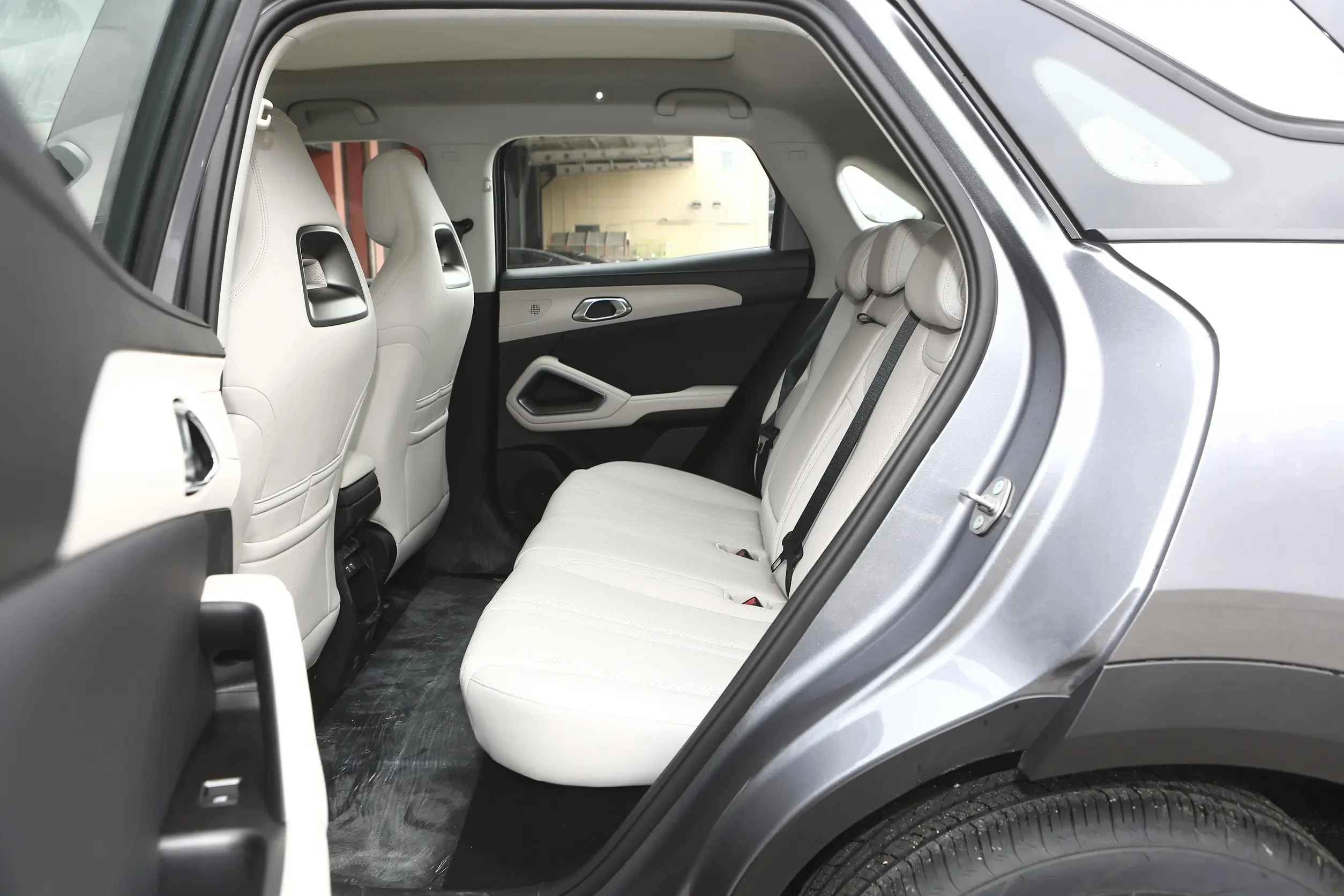 YK MOTORS 2024 электромобиля на 401 км выше низкой цены 2WD 130(177Ps)