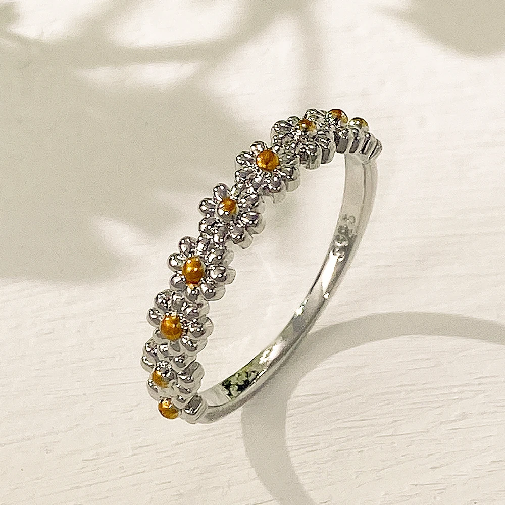 CAOSHI 2022 Simple Fashion Women Contracted Hand Jewelry Spot 925 Silver Gold Plated Beautiful Small Daisy Flower Ring