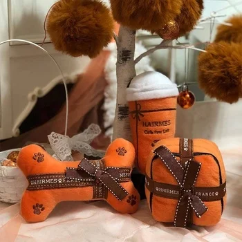 Luxury Designer Pet Dog Accessories Cute Fashion Dog Toys Champagne Bottle Gift Box Squeak Plush Dog Toys