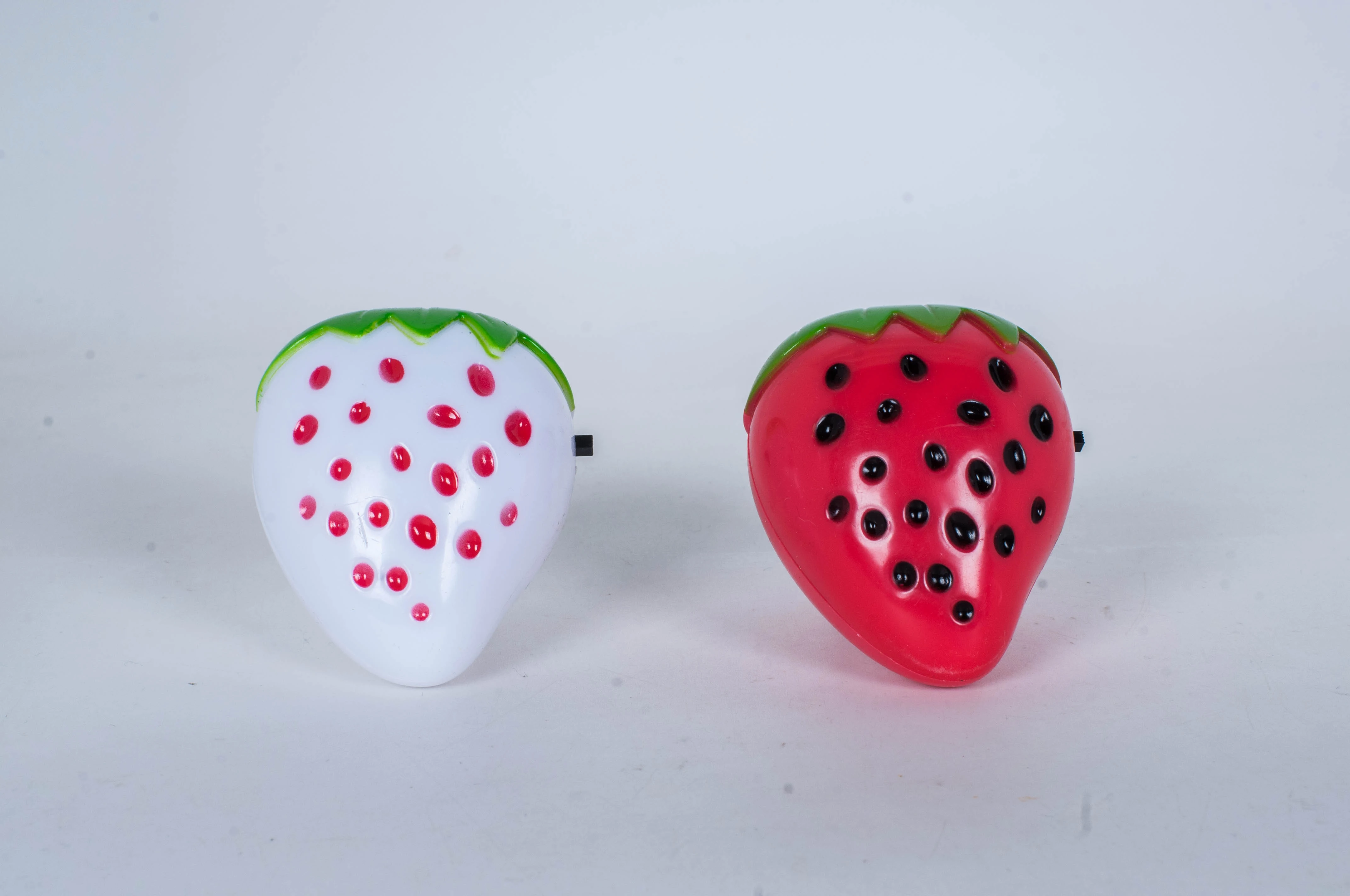 OEM W005 cartoon strawberry LED SMD mini switch plug in small wall night light lamp with 0.6W and 110V or 220V for  bedroom