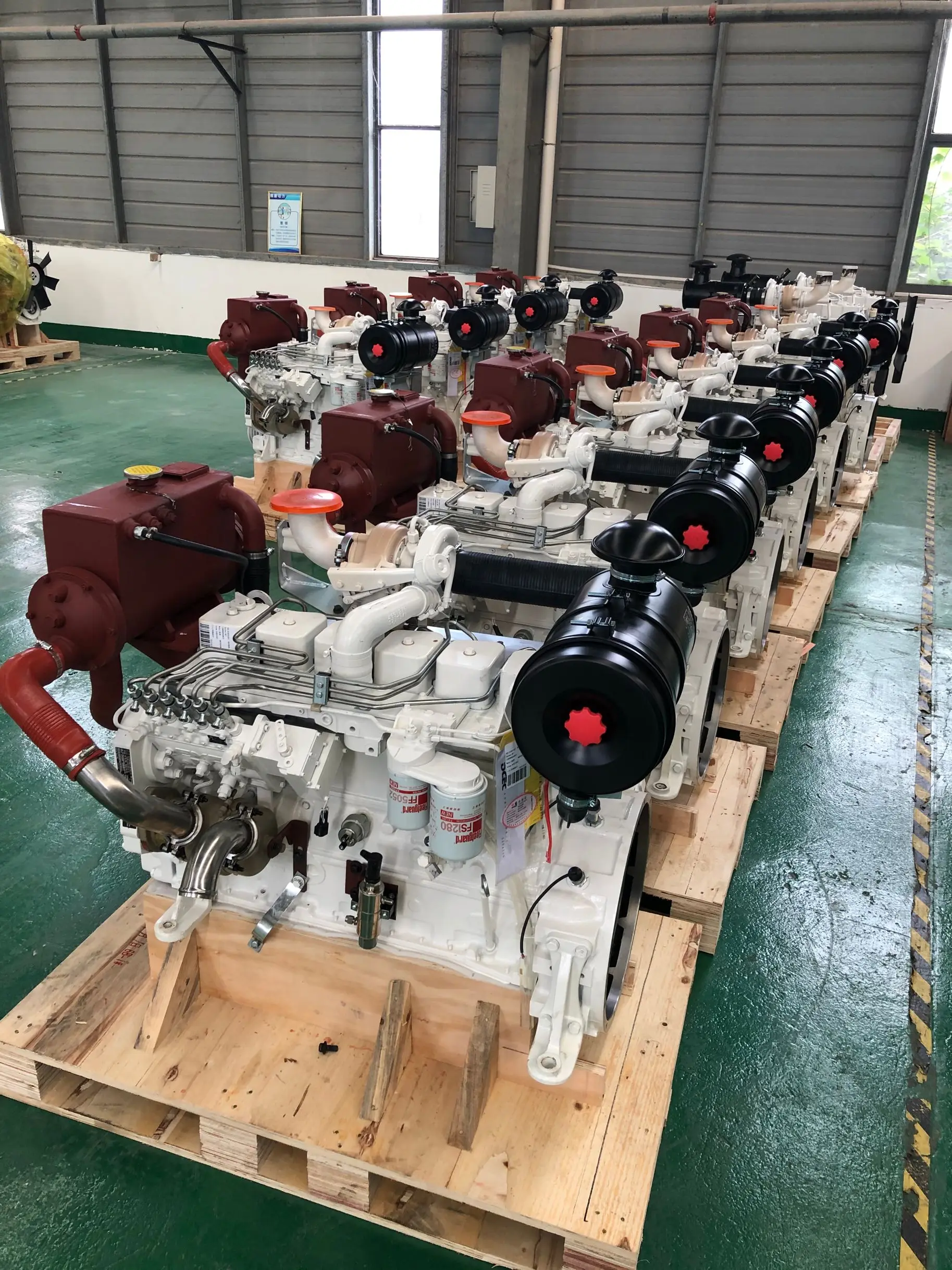 Wholesale 300HP 350HP 400HP 450HP 540HP Yuchai marine diesel engine for sale