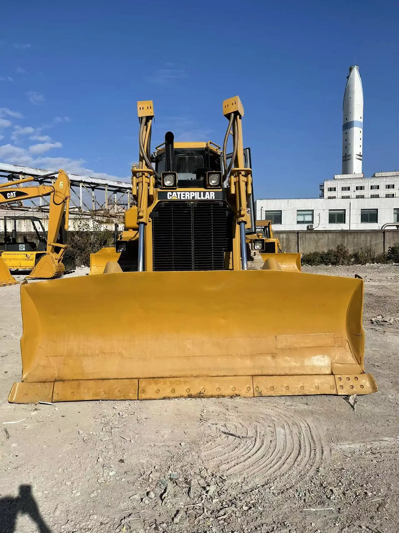 Гусеничный бульдозер Caterpillar D7H дешевый CAT D6H D5G D3C D8R для продажи оборудование