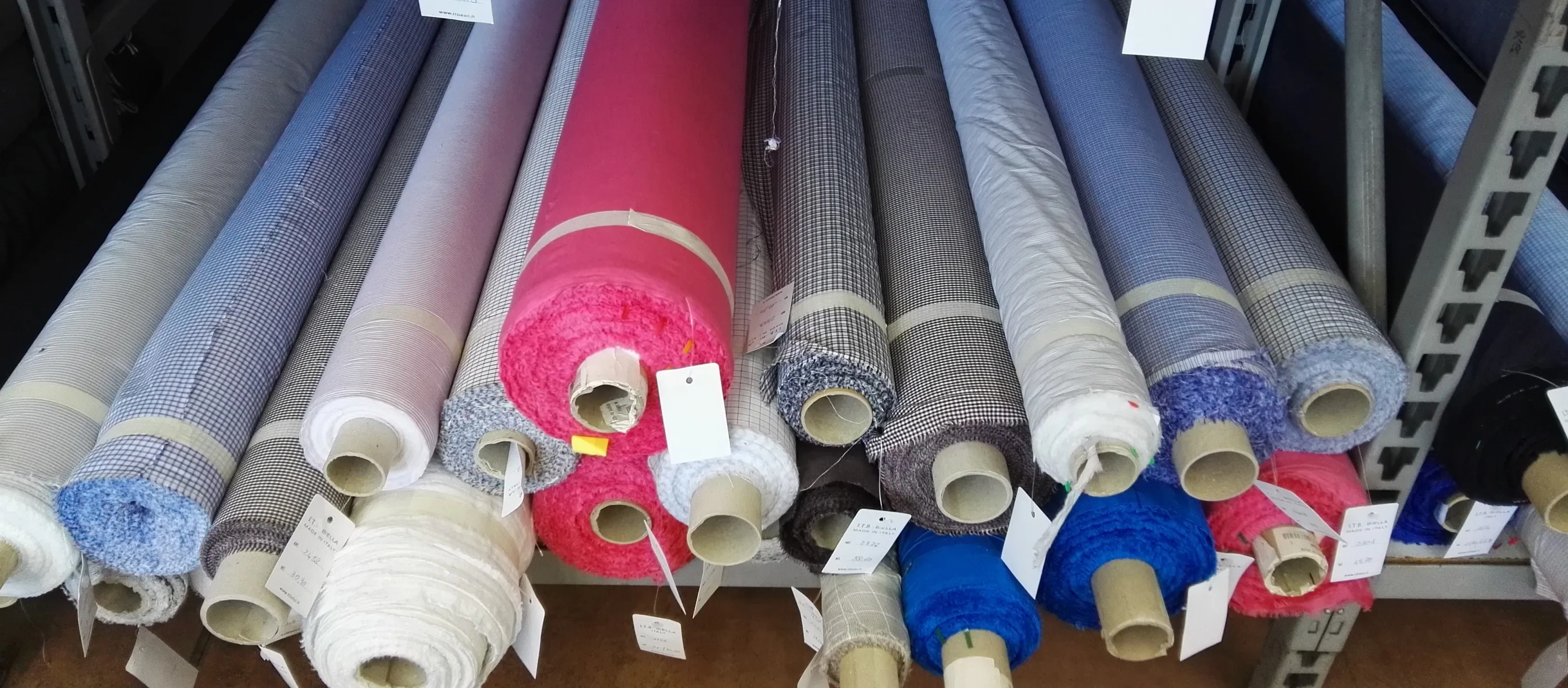 Stock Cotton Fabrics - Colorful Shirt Made in Italy - for Classical Men for SHIRTING- Clothing Knitted Fabric 100% Cotton COMBED