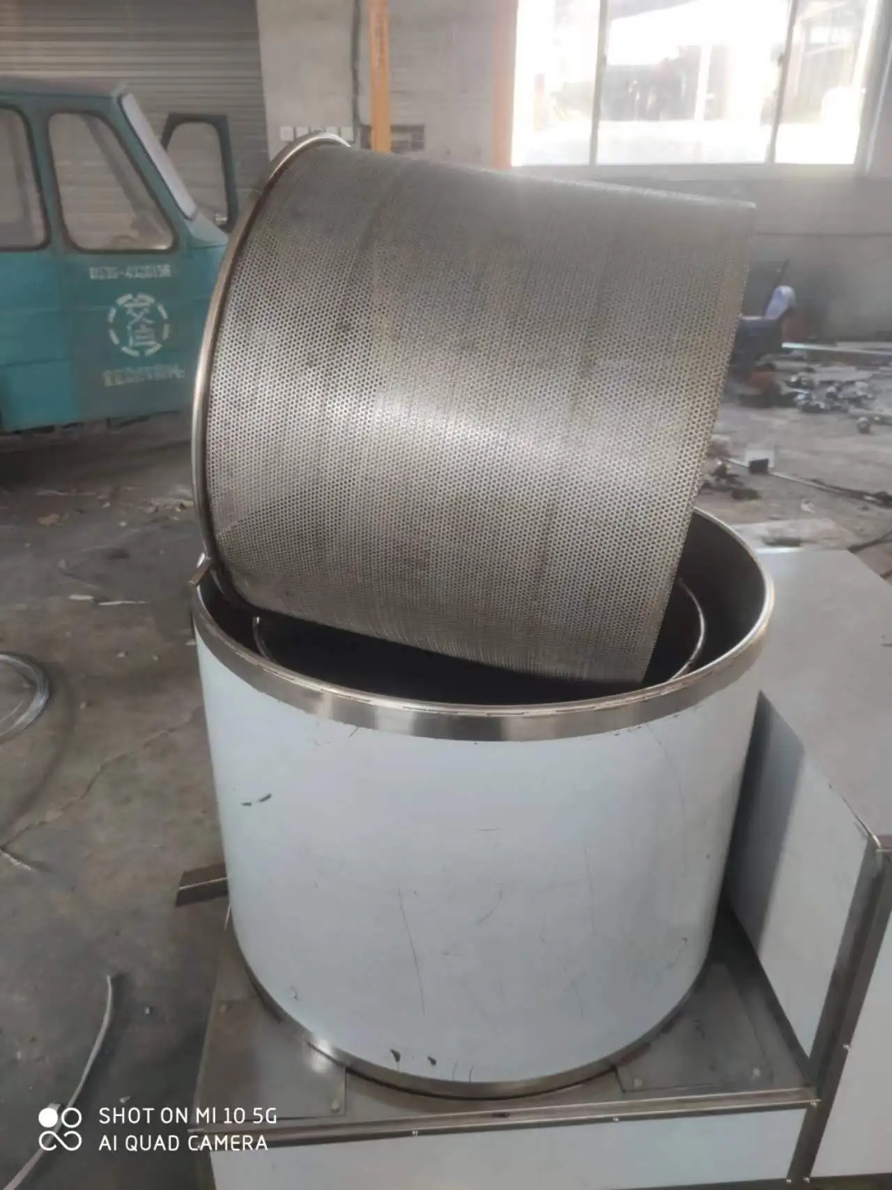 Solid Bowl Basket Solid Liquid Separator Solid Liquid Centrifugal Machine Wastewater Centrifuge Oil Milk Centrifuge