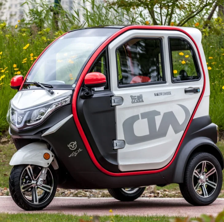 Color Can Be Customized Fully Enclosed Electric Tricycle With Trunk New National Standard Electric Vehicle With Luggage Rack